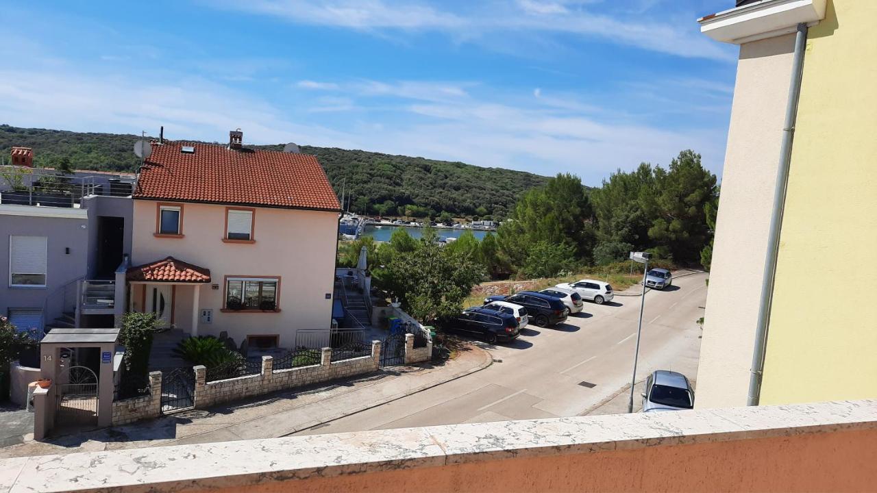 Apartments La Vita E Il Mare Pula Exteriör bild