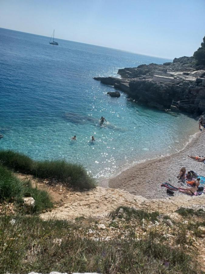 Apartments La Vita E Il Mare Pula Exteriör bild